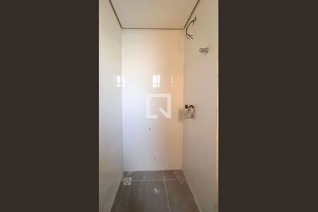 Banheiro de kitnet/studio para alugar com 1 quarto, 27m² em Vila Congonhas, São Paulo