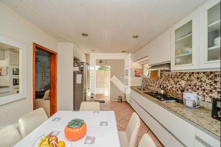 Cozinha de casa à venda com 3 quartos, 200m² em Sarandi, Porto Alegre