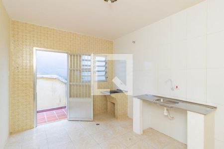 Cozinha de casa para alugar com 2 quartos, 75m² em Jaraguá, São Paulo