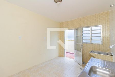 Cozinha de casa para alugar com 2 quartos, 75m² em Jaraguá, São Paulo