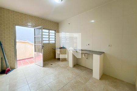 Cozinha e Área de Serviço de casa para alugar com 2 quartos, 75m² em Jaraguá, São Paulo