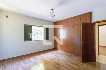 Quarto 1 de casa para alugar com 2 quartos, 75m² em Jaraguá, São Paulo