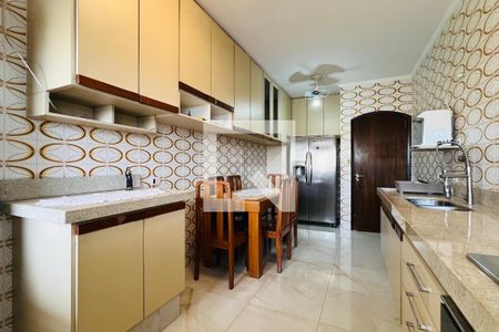 Cozinha de casa à venda com 5 quartos, 320m² em Jardim Munhoz, Guarulhos