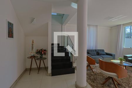 Sala de casa à venda com 6 quartos, 284m² em Garças, Belo Horizonte