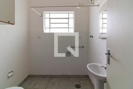 Banheiro de apartamento para alugar com 1 quarto, 42m² em Vila Romana, São Paulo