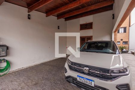 Garagem de casa para alugar com 4 quartos, 256m² em Vila Jaboticabeira, Taubaté