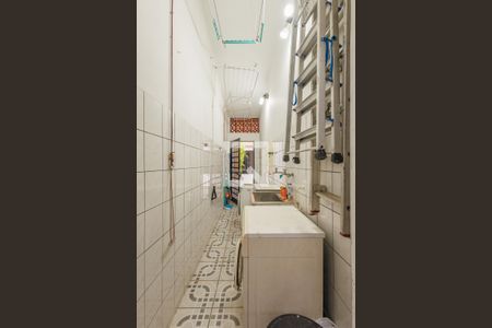 Área de Serviço de casa para alugar com 4 quartos, 256m² em Vila Jaboticabeira, Taubaté