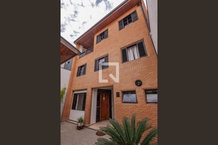 Quintal de casa para alugar com 4 quartos, 256m² em Vila Jaboticabeira, Taubaté