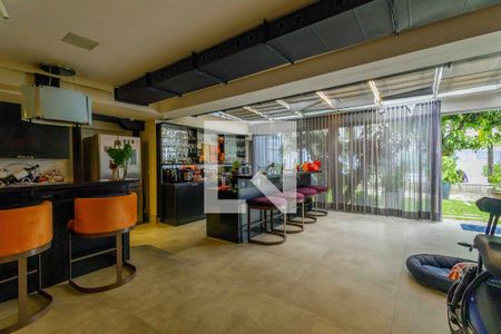 Sala de casa de condomínio para alugar com 5 quartos, 444m² em Recreio dos Bandeirantes, Rio de Janeiro