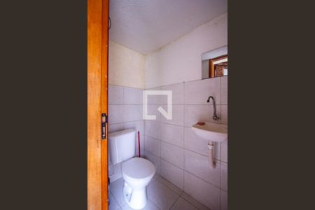 Banheiro de serviço de casa à venda com 3 quartos, 92m² em Engenho do Mato, Niterói