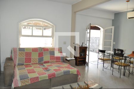 Sala de casa à venda com 4 quartos, 327m² em Cachambi, Rio de Janeiro