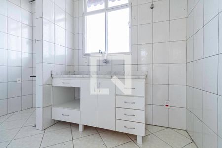 Cozinha de casa de condomínio à venda com 2 quartos, 55m² em Parque Xangri-lá, Contagem