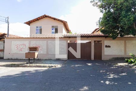 Fachada de casa de condomínio à venda com 2 quartos, 55m² em Parque Xangri-lá, Contagem