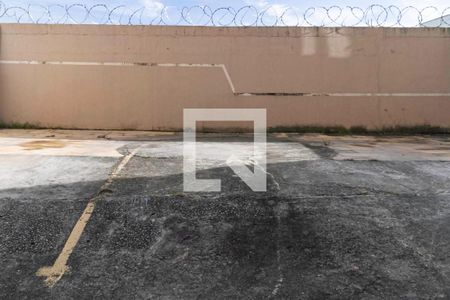 Garagem de casa de condomínio à venda com 2 quartos, 55m² em Parque Xangri-lá, Contagem