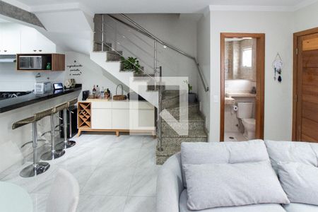 Sala de casa de condomínio para alugar com 2 quartos, 110m² em Parque Casa de Pedra, São Paulo