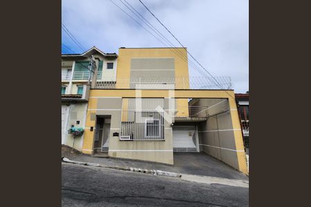 Fachada de casa de condomínio à venda com 2 quartos, 110m² em Parque Casa de Pedra, São Paulo