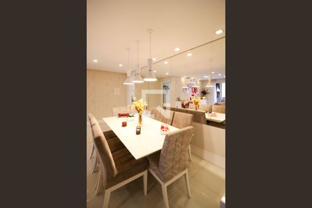 Sala de Jantar de apartamento à venda com 2 quartos, 98m² em Jardim Anhanguera, São Paulo