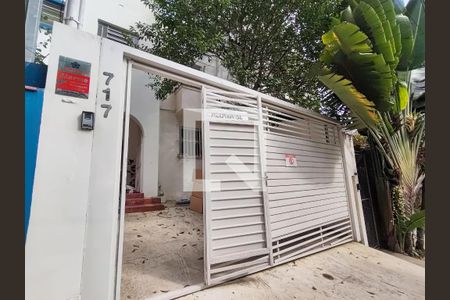 Fachada de casa à venda com 3 quartos, 200m² em Pinheiros, São Paulo