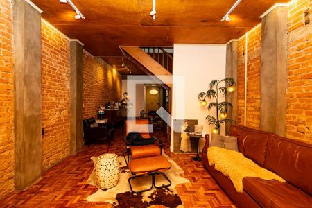 Sala de casa à venda com 3 quartos, 200m² em Liberdade, São Paulo