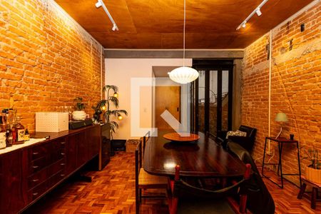 Sala de casa à venda com 3 quartos, 200m² em Liberdade, São Paulo