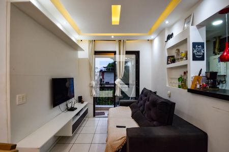 Sala de apartamento para alugar com 2 quartos, 56m² em Del Castilho, Rio de Janeiro