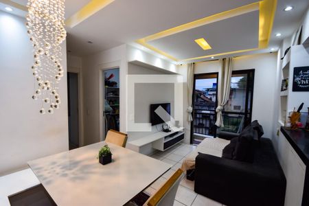 Sala de apartamento para alugar com 2 quartos, 56m² em Del Castilho, Rio de Janeiro