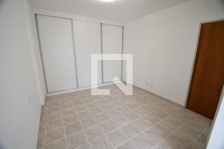 Quarto de apartamento à venda com 1 quarto, 60m² em Vila Itapura, Campinas