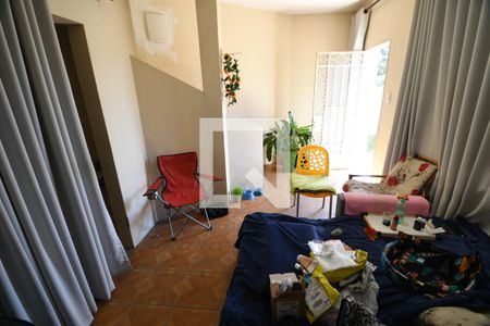 Sala de casa à venda com 2 quartos, 250m² em Vila Jequitibas, Campinas