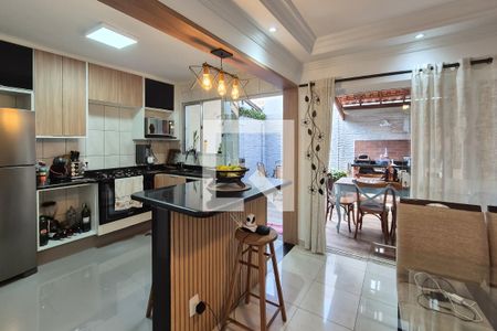 Sala de casa de condomínio para alugar com 3 quartos, 110m² em Parque Santo Antonio, São Bernardo do Campo