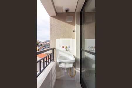 Área de Serviço de apartamento para alugar com 1 quarto, 27m² em Km 18, Osasco