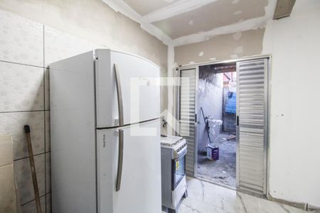 Cozinha de kitnet/studio para alugar com 1 quarto, 35m² em Parque Jandaia, Carapicuíba