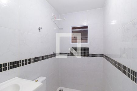 Banheiro Social de kitnet/studio para alugar com 1 quarto, 35m² em Parque Jandaia, Carapicuíba