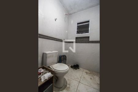 Banheiro da Suíte de kitnet/studio para alugar com 1 quarto, 35m² em Parque Jandaia, Carapicuíba