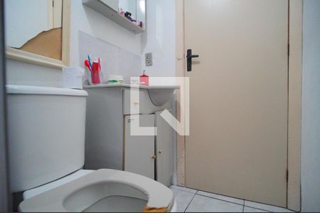Banheiro de apartamento à venda com 2 quartos, 36m² em Canudos, Novo Hamburgo