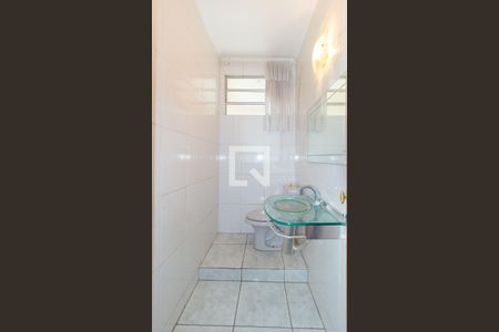 Lavabo de casa à venda com 3 quartos, 210m² em Vila Bertioga, São Paulo