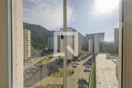 Vista Quarto 2 de apartamento à venda com 3 quartos, 60m² em Barra da Tijuca, Rio de Janeiro