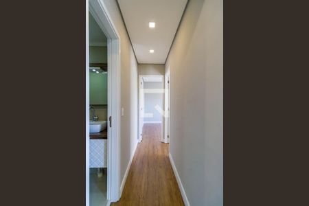 Corredor de apartamento para alugar com 2 quartos, 55m² em Vila Andrade, São Paulo