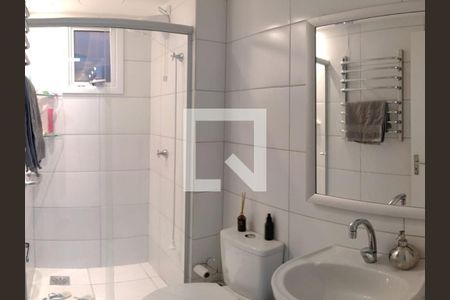 Banheiro de apartamento à venda com 2 quartos, 70m² em Estância Velha, Canoas