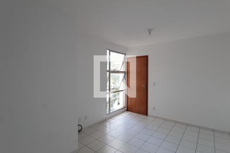 Sala de apartamento à venda com 2 quartos, 47m² em Frei Leopoldo, Belo Horizonte