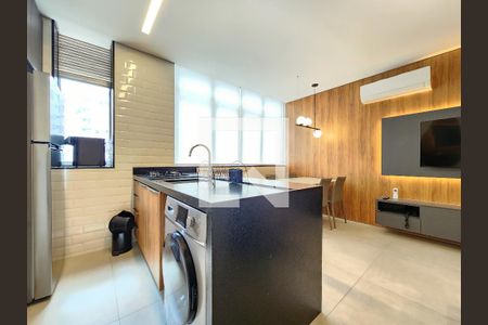 Cozinha de kitnet/studio para alugar com 1 quarto, 40m² em Savassi, Belo Horizonte