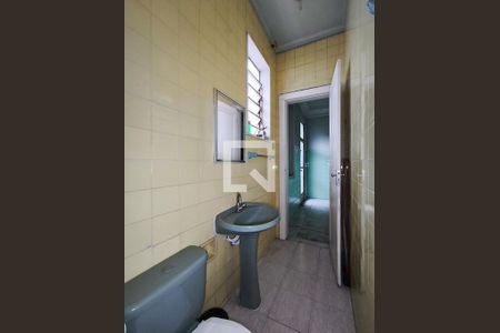 Casa à venda com 160m², 4 quartos e 4 vagasBanheiro Social