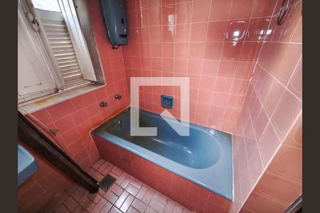 Casa à venda com 160m², 4 quartos e 4 vagasBanheiro 2