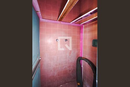 Casa à venda com 160m², 4 quartos e 4 vagasBanheiro 2