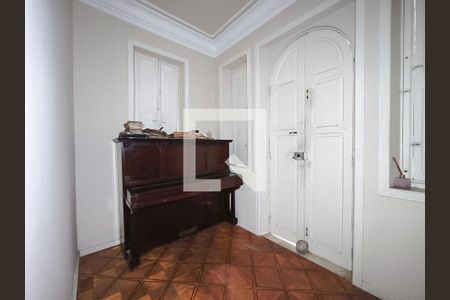 Sala de casa à venda com 4 quartos, 160m² em Tijuca, Rio de Janeiro