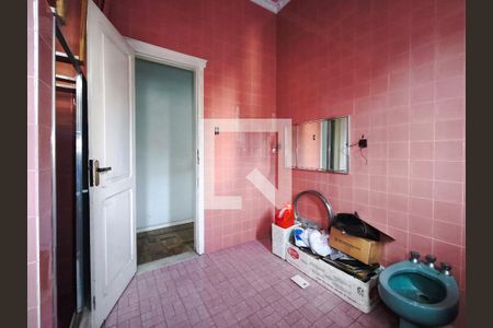 Casa à venda com 160m², 4 quartos e 4 vagasBanheiro 2