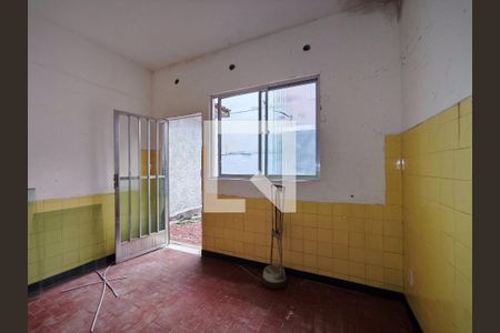 Casa à venda com 160m², 4 quartos e 4 vagasQuarto de Serviço