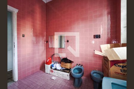 Casa à venda com 160m², 4 quartos e 4 vagasBanheiro 2