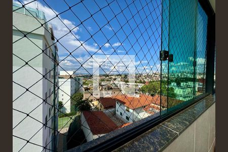 Apartamento à venda com 3 quartos, 181m² em Palmares, Belo Horizonte