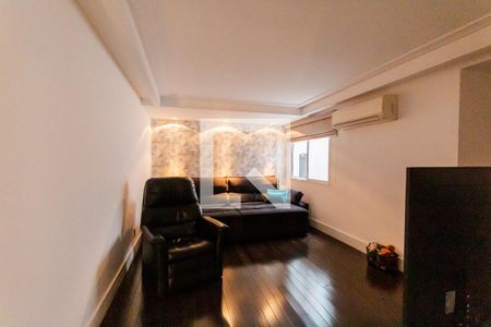 Sala de TV de casa à venda com 4 quartos, 470m² em Jardim, Santo André
