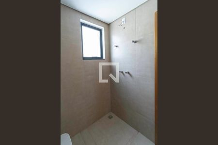 Banheiro da suíte de casa à venda com 3 quartos, 181m² em Caiçaras, Belo Horizonte